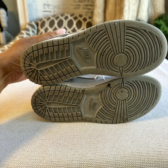 Nike Dunk Low Pure Platinum Two Tone Grey | Kid Size 1Y| Pre-loved - Picture 9 of 16